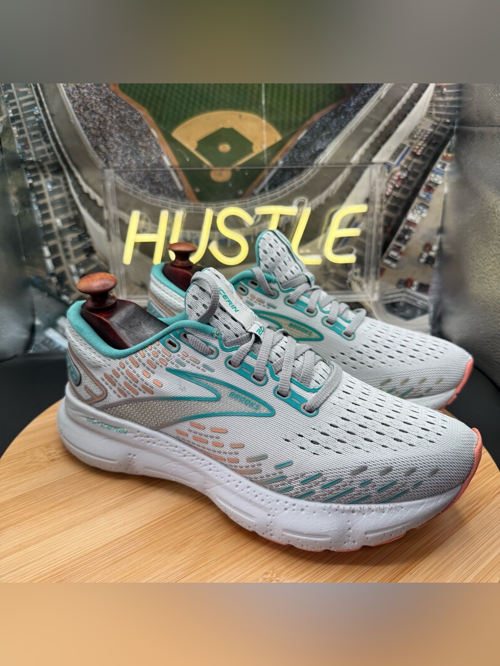BROOKS Glycerin 20 Oyster/Latigo Bay/Coral Women’s Sz 8.5 (B)